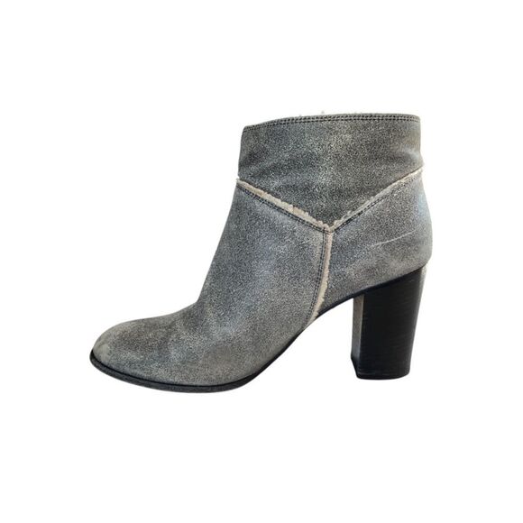 CHANEL Shearling CC Ankle Boots - Picture 8 of 12